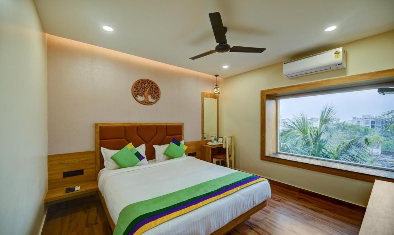Treebo Aasma Downtown Hotell Bhubaneswar Exteriör bild